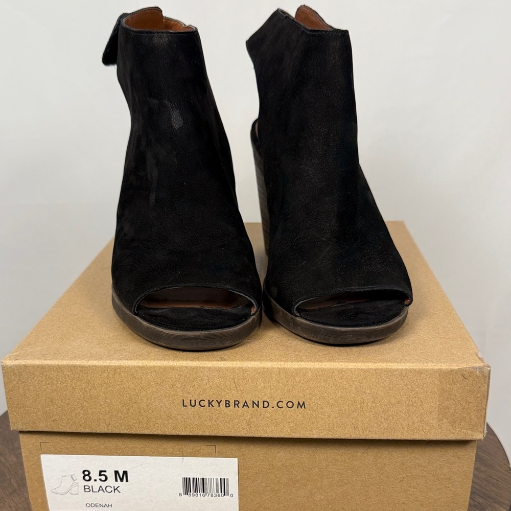 Lucky Brand / Peep Toe Ankle Booties/ EUC / Size 8.5